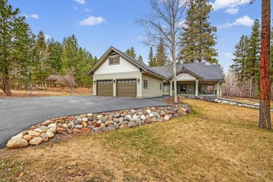 Beautiful Craftsman-style home located in the desirable on Meadowcreek Golf Resort in Idaho - for sale on GolfHomes.com, golf home, golf lot