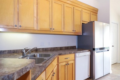 3BR/2.5BA Tiger Lake townhome (2,056 sf). 2003 build features on Tiger Point Golf and Country Club in Florida - for sale on GolfHomes.com, golf home, golf lot