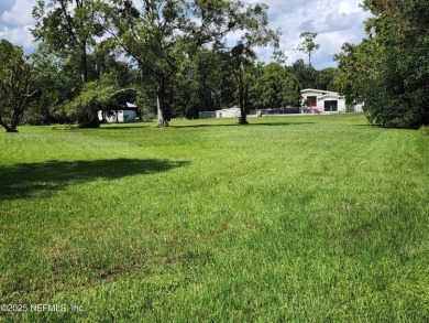 *OPEN HOUSE 10/18 SAT 10-2* Just shy of 3 acres with 245 ft of on Hyde Park Golf Club in Florida - for sale on GolfHomes.com, golf home, golf lot