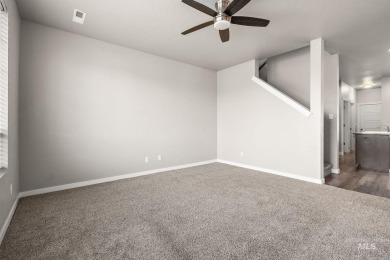 Welcome to this like-new, low-maintenance townhome in the highly on Eagle Legacy Golf Course in Idaho - for sale on GolfHomes.com, golf home, golf lot