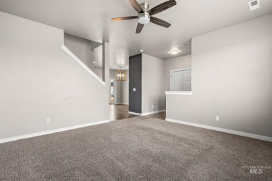 Welcome to this like-new, low-maintenance townhome in the highly on Eagle Legacy Golf Course in Idaho - for sale on GolfHomes.com, golf home, golf lot