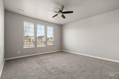 Welcome to this like-new, low-maintenance townhome in the highly on Eagle Legacy Golf Course in Idaho - for sale on GolfHomes.com, golf home, golf lot