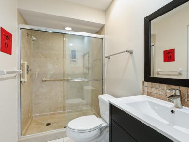 Looking for an updated END-UNIT that feels like home right away on The Meadows Golf and Country Club in Florida - for sale on GolfHomes.com, golf home, golf lot