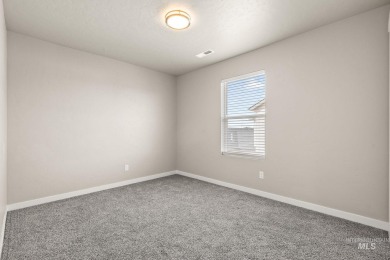 Welcome to this like-new, low-maintenance townhome in the highly on Eagle Legacy Golf Course in Idaho - for sale on GolfHomes.com, golf home, golf lot