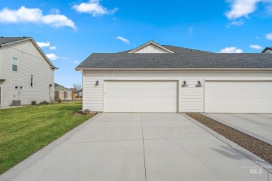 Welcome to this like-new, low-maintenance townhome in the highly on Eagle Legacy Golf Course in Idaho - for sale on GolfHomes.com, golf home, golf lot