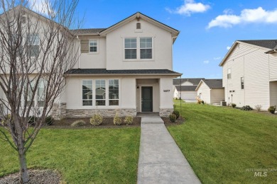 Welcome to this like-new, low-maintenance townhome in the highly on Eagle Legacy Golf Course in Idaho - for sale on GolfHomes.com, golf home, golf lot
