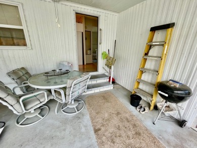 Welcome home to this 1994 single wide manufactured home, which on Golden Lakes Golf Course in Florida - for sale on GolfHomes.com, golf home, golf lot