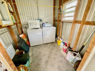 Welcome home to this 1994 single wide manufactured home, which on Golden Lakes Golf Course in Florida - for sale on GolfHomes.com, golf home, golf lot