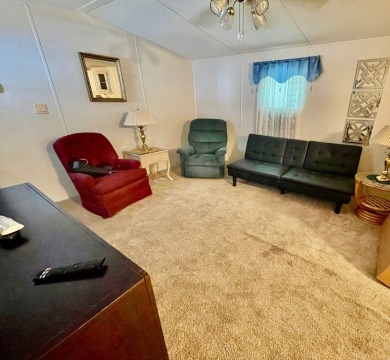Welcome home to this 1994 single wide manufactured home, which on Golden Lakes Golf Course in Florida - for sale on GolfHomes.com, golf home, golf lot