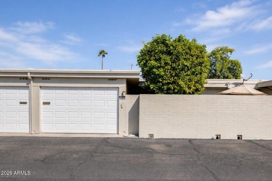 Welcome to easy, carefree living in the 55+ active adult on Sun City-Willow Creek / Willow Brook  in Arizona - for sale on GolfHomes.com, golf home, golf lot