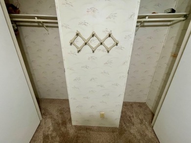 Welcome home to this 1994 single wide manufactured home, which on Golden Lakes Golf Course in Florida - for sale on GolfHomes.com, golf home, golf lot