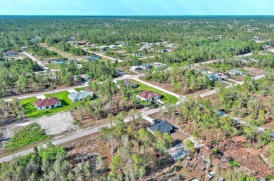 Exclusively presented by Sunland Real Estate: This is an on Mirror Lakes Golf Club in Florida - for sale on GolfHomes.com, golf home, golf lot