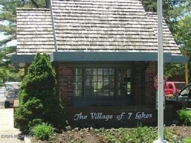 Beautifully renovated 2BR, 1BA condo in the desirable Leisure on Greenbriar Woodlands in New Jersey - for sale on GolfHomes.com, golf home, golf lot