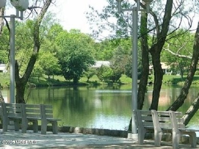 Beautifully renovated 2BR, 1BA condo in the desirable Leisure on Greenbriar Woodlands in New Jersey - for sale on GolfHomes.com, golf home, golf lot