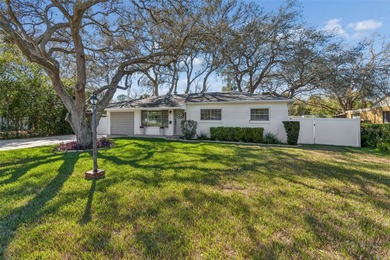 Welcome to this charming 3 bedroom, 1 bath well-maintained home on Babe Zaharias Golf Course in Florida - for sale on GolfHomes.com, golf home, golf lot