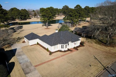 *GOLF COURSE LIVING* ONE-LEVEL MASTERPIECE!! Fully Renovated on Burningtree Country Club in Alabama - for sale on GolfHomes.com, golf home, golf lot