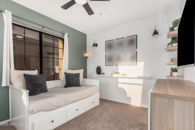 NEW HVAC!!! This updated 2 bed, 2 bath end unit condo offers on Papago Golf Course in Arizona - for sale on GolfHomes.com, golf home, golf lot