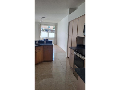 Riverview (Summerfield Golf Course) Luxury home 3 bed, 2 bath, 2 on Summerfield Crossing Golf Club in Florida - for sale on GolfHomes.com, golf home, golf lot