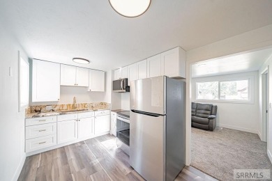 This beautifully updated single-story home offers 3 spacious on Pinecrest Golf Club in Idaho - for sale on GolfHomes.com, golf home, golf lot