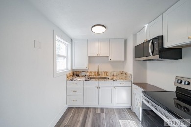 This beautifully updated single-story home offers 3 spacious on Pinecrest Golf Club in Idaho - for sale on GolfHomes.com, golf home, golf lot