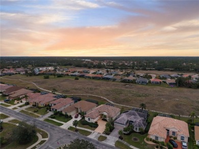 Under contract-accepting backup offers. PRICE & LOCATION! on Bobcat Trail Golf Club in Florida - for sale on GolfHomes.com, golf home, golf lot