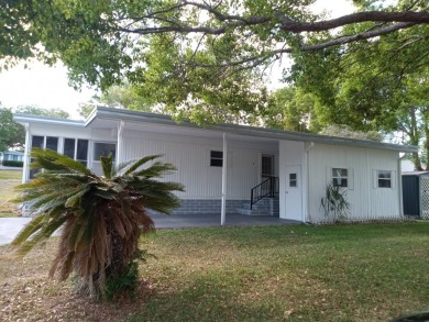 Large two bedroom two bathroom home, located in Rolling Green on Rolling Greens Executive Golf Community in Florida - for sale on GolfHomes.com, golf home, golf lot