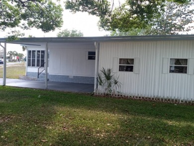 Large two bedroom two bathroom home, located in Rolling Green on Rolling Greens Executive Golf Community in Florida - for sale on GolfHomes.com, golf home, golf lot