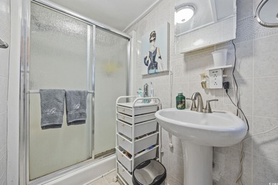 Welcome home to this well-maintained 3-bedroom, 2-bath mobile on  in South Carolina - for sale on GolfHomes.com, golf home, golf lot