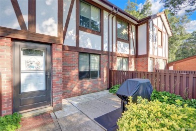 Lower Level Birchwood Unit In Desired Bretton Woods Condo on Bretton Woods Country Club in New York - for sale on GolfHomes.com, golf home, golf lot