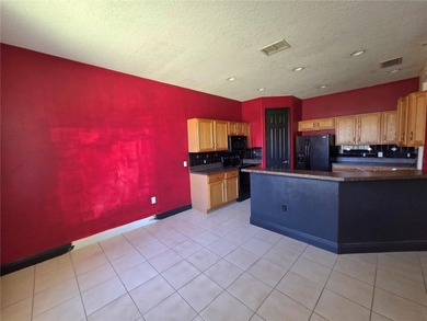 Auction Property. Delightful 2 bedroom, 2 bath home with a on Stonegate Golf Club in Florida - for sale on GolfHomes.com, golf home, golf lot