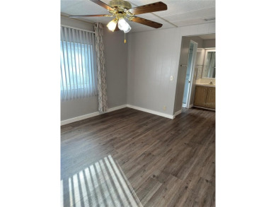 55+ resident owned gated golf course community.*PRICE REDUCED* on Zellwood Station Country Club in Florida - for sale on GolfHomes.com, golf home, golf lot