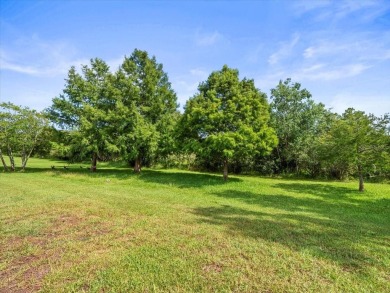 Located in Glen Lakes, this impeccably maintained 2000 built on Glen Lakes Country Club in Florida - for sale on GolfHomes.com, golf home, golf lot