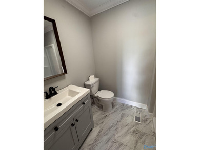 Gorgeous 4 bedroom home on a corner lot inside Arab city limits! on Twin Lakes Golf Course in Alabama - for sale on GolfHomes.com, golf home, golf lot