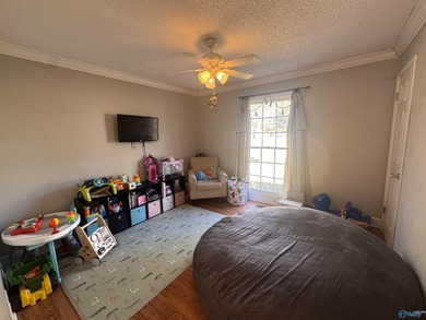 Gorgeous 4 bedroom home on a corner lot inside Arab city limits! on Twin Lakes Golf Course in Alabama - for sale on GolfHomes.com, golf home, golf lot