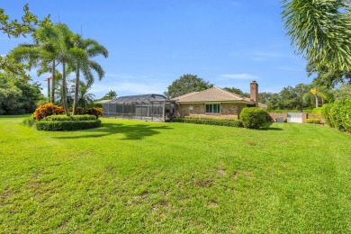 Spacious 3 bed, 3 full bath estate style home with a large on Turtle Creek Club in Florida - for sale on GolfHomes.com, golf home, golf lot