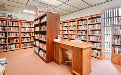 This lovely 3bed 2bath home is move in ready! Seller is on Riverwood Golf Club in Florida - for sale on GolfHomes.com, golf home, golf lot