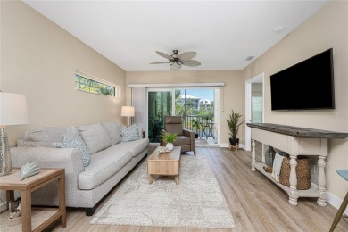 STUNNING!! TURNKEY FURNISHED, 903 sq ft unit is ready for YOU! on Rotonda Golf and Country Club The Links Course in Florida - for sale on GolfHomes.com, golf home, golf lot