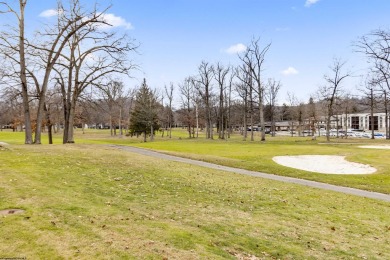 CHARMING & SPACIOUS GOLF COURS RETREAT! Discover effortless golf on Lakeview Golf Resort and Spa - Lakeview in West Virginia - for sale on GolfHomes.com, golf home, golf lot