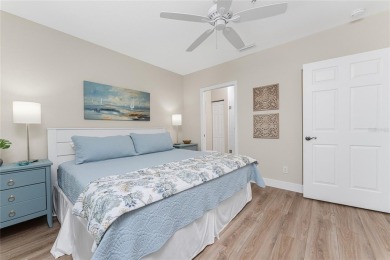 STUNNING!! TURNKEY FURNISHED, 903 sq ft unit is ready for YOU! on Rotonda Golf and Country Club The Links Course in Florida - for sale on GolfHomes.com, golf home, golf lot