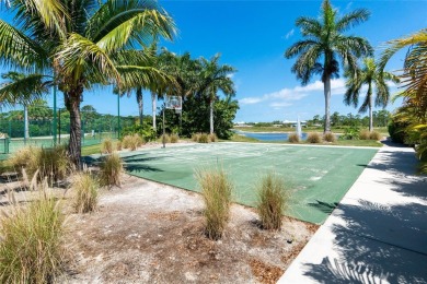 STUNNING!! TURNKEY FURNISHED, 903 sq ft unit is ready for YOU! on Rotonda Golf and Country Club The Links Course in Florida - for sale on GolfHomes.com, golf home, golf lot