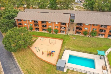 Nightly rental opportunity in the popular Golf Community of on Pointe Royale Village Country Club in Missouri - for sale on GolfHomes.com, golf home, golf lot
