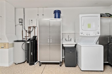 This stylish and desirable 3/2, 1831sf Sierra Model home is on El Diablo Executive Golf Course in Florida - for sale on GolfHomes.com, golf home, golf lot