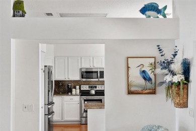 This stylish and desirable 3/2, 1831sf Sierra Model home is on El Diablo Executive Golf Course in Florida - for sale on GolfHomes.com, golf home, golf lot