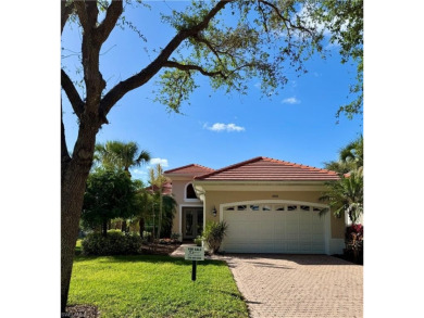 Tremendous price reduction - well below appraised value!  This on Kensington Golf and Country Club in Florida - for sale on GolfHomes.com, golf home, golf lot