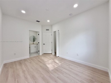 Spacious 3-bedroom/3-bathroom townhome featuring an open layout on Woodlands Country Club in Florida - for sale on GolfHomes.com, golf home, golf lot