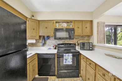 This inviting home in Golf Terrace presents a wonderful on Lake Forest Yacht and Country Club in Alabama - for sale on GolfHomes.com, golf home, golf lot