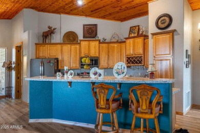 Beautiful 2 Bed, 2 Bath home in White Mountain Lake Vistas on Juniper Ridge R.V. Golf Resort in Arizona - for sale on GolfHomes.com, golf home, golf lot
