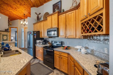 Beautiful 2 Bed, 2 Bath home in White Mountain Lake Vistas on Juniper Ridge R.V. Golf Resort in Arizona - for sale on GolfHomes.com, golf home, golf lot