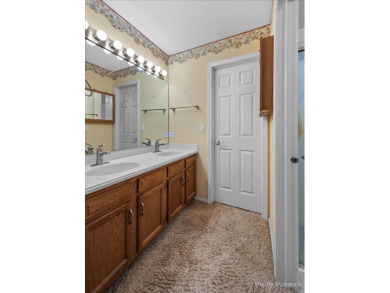 Charming, 2 bedroom, 2 bath, second floor end-unit townhouse on The Golf Club of Illinois in Illinois - for sale on GolfHomes.com, golf home, golf lot