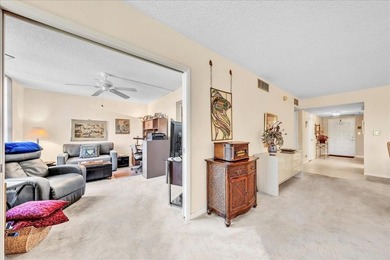 Turnkey Palm Aire condo w/ beautiful golf course views on Palm-Aire Country Club and Resort - Palms in Florida - for sale on GolfHomes.com, golf home, golf lot